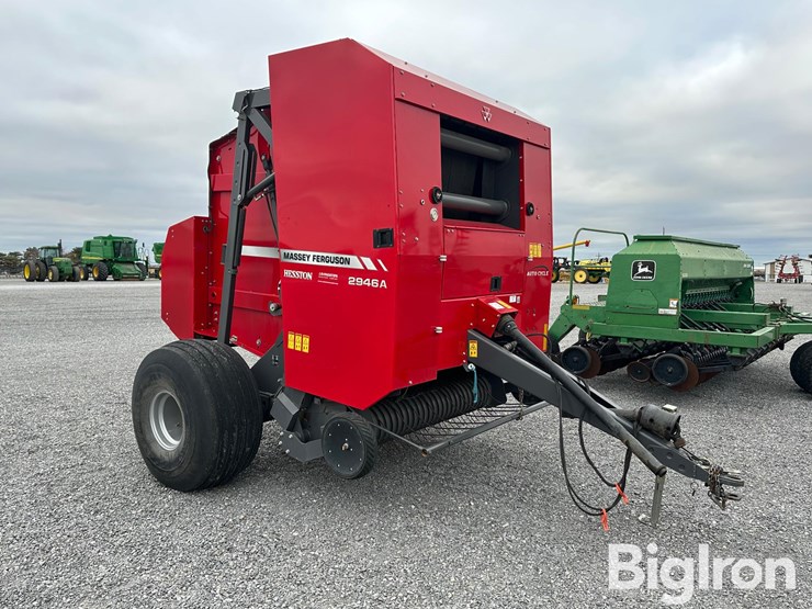 2015-massey-ferguson-2946a-image-3