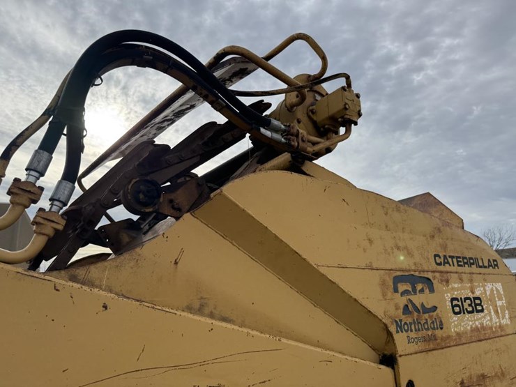 caterpillar-613b-image-19