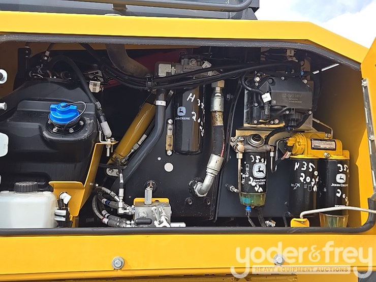 2019-deere-850l-wlt-image-61