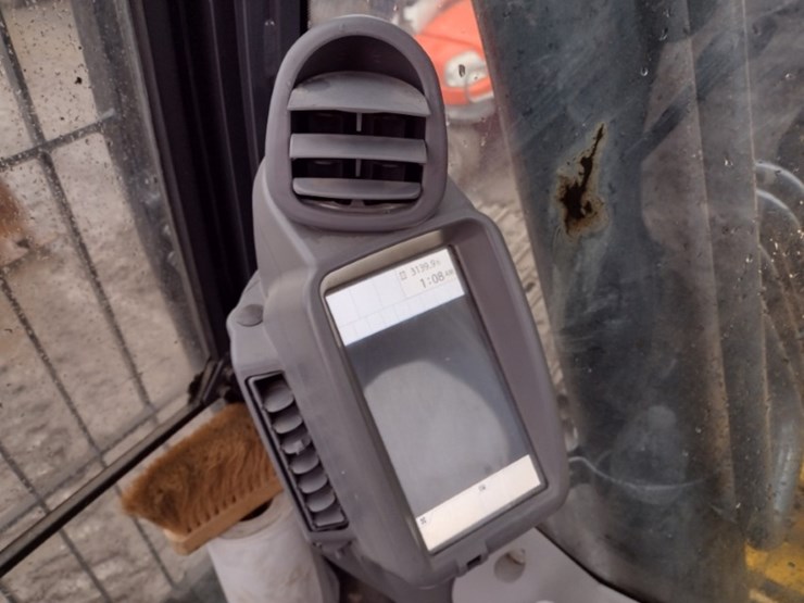 deere-200-lc-image-7