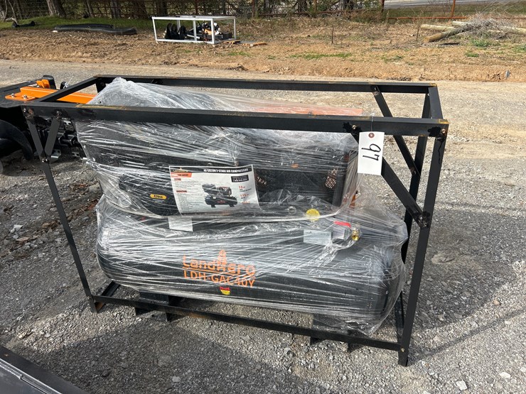 #97-•-landhero-40-gallon-two-stage-air-compressor-image-1
