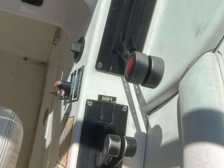 2003-sea-ray-slx-29'-image-22