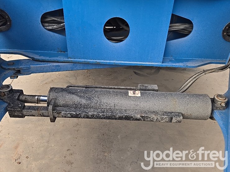 2015-genie-zx-135-image-24