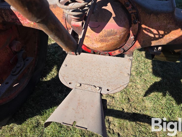 1938-farmall-f-20-2wd-tractor-image-9
