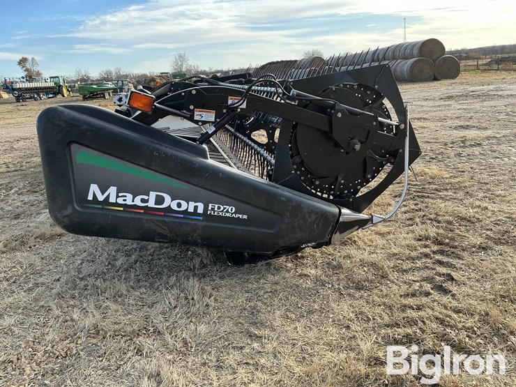 2011-mac-don-fd70-image-4