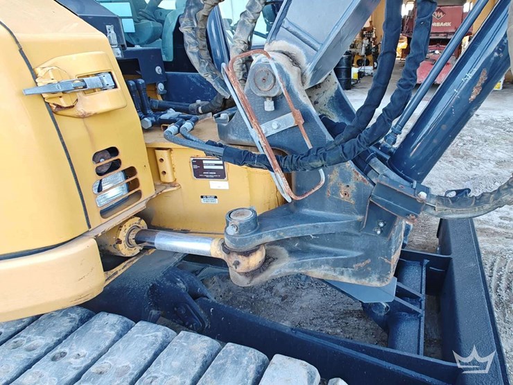 2019-deere-85g-image-16