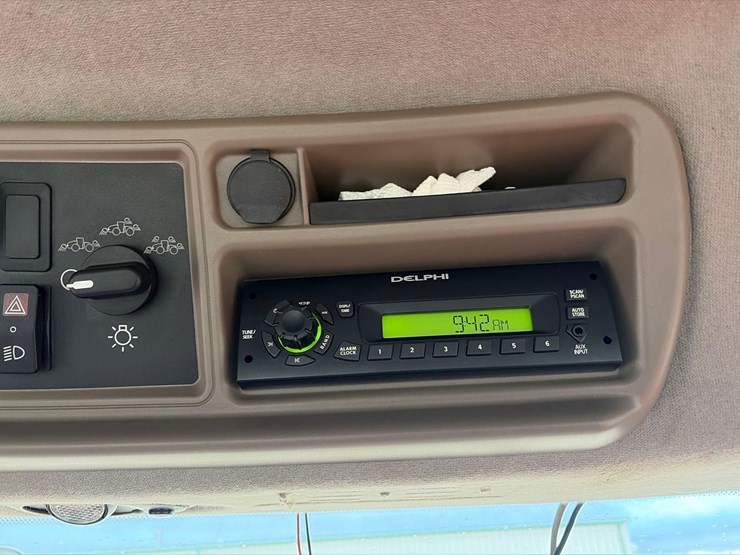 2012-case-ih-400-image-41