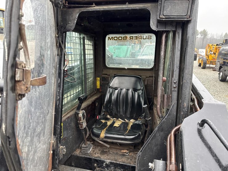 new-holland-lx885-image-43