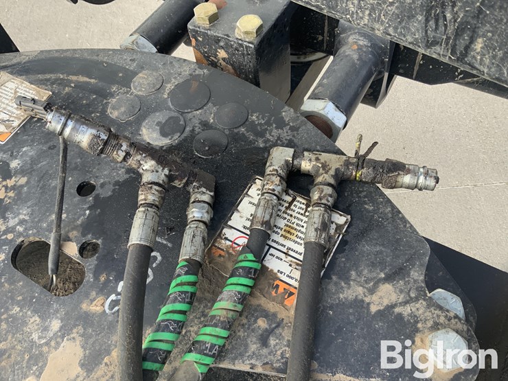 protracker-hydraulic-steering-hitch-image-10