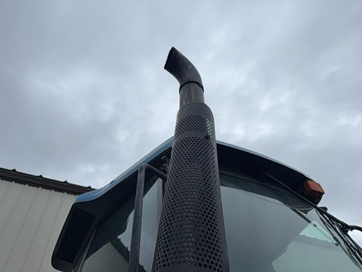 new-holland-8770-image-47