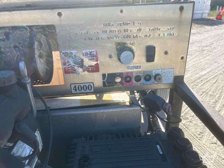 pressure-washer,-and-trailer-image-8