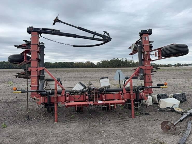 agco-white-8700-image-2