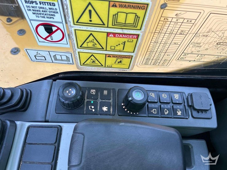 2021-caterpillar-308-image-16