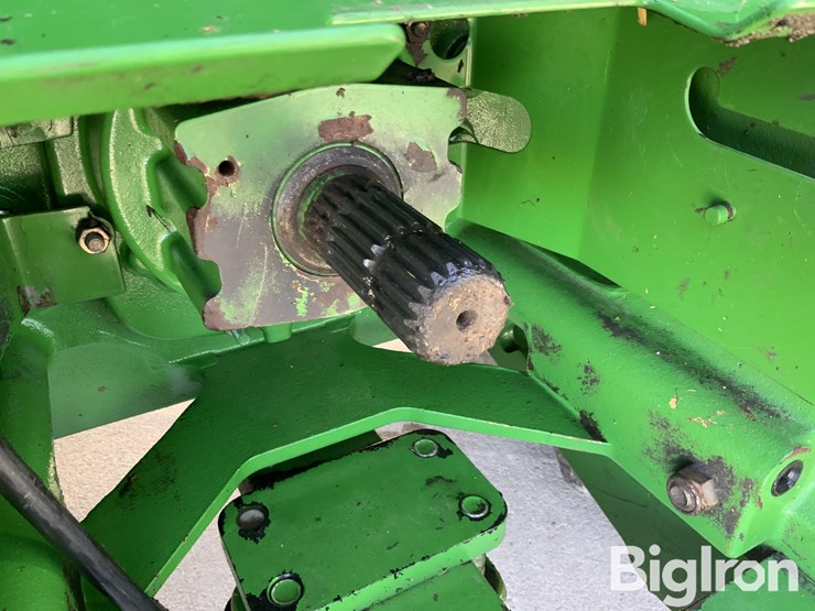 2011-john-deere-8345r-image-10