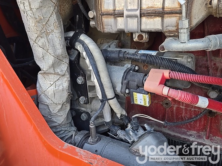 2016-sky-trak-8042-image-74