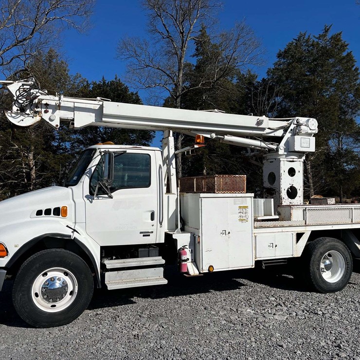 2005 STERLING ACTERRA