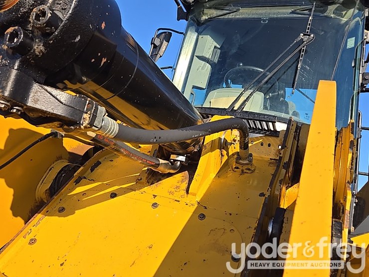 2016-caterpillar-950m-image-38