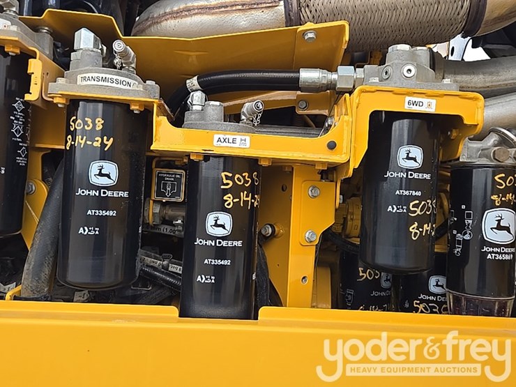 2017-deere-872g-image-120