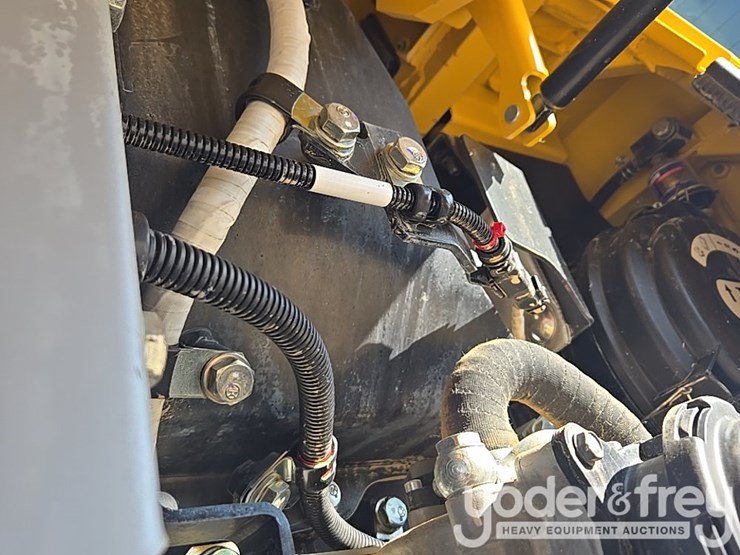 2018-komatsu-wa200-8-image-123