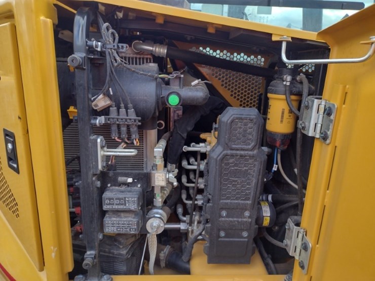 23-caterpillar-306-cr-image-43