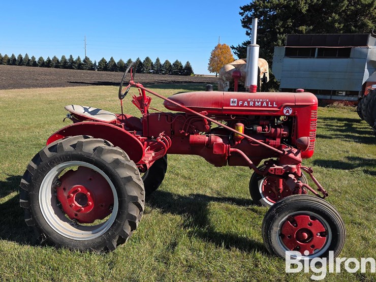 1948-farmall-super-a-2wd-tractor-image-4
