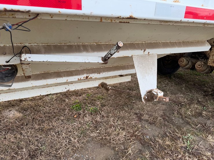 1996-agri-trader-32’-steel-hopper-bottom-trailer-image-15