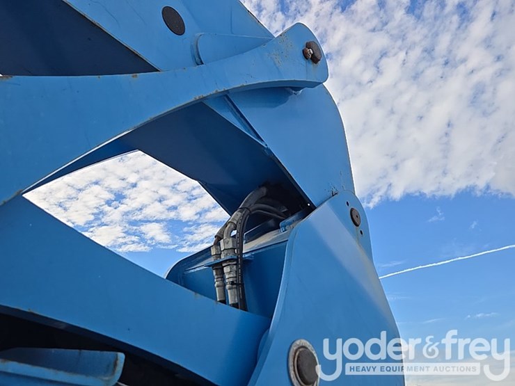 2015-genie-zx-135-image-28