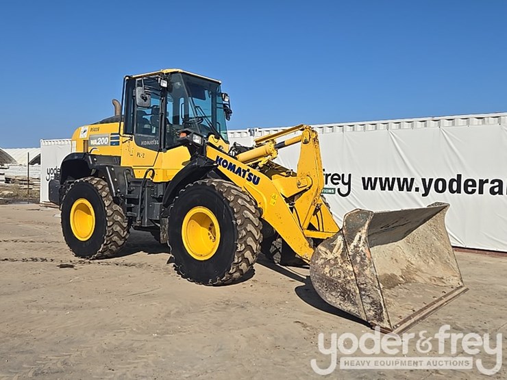 2018-komatsu-wa200-8-image-7