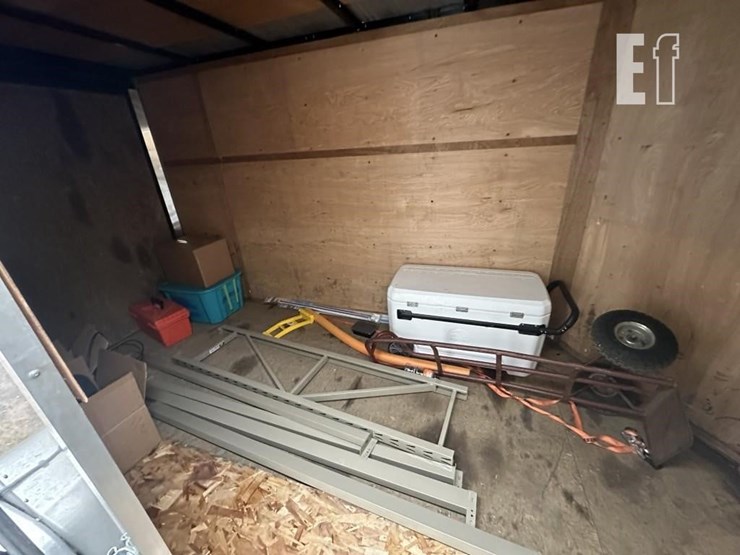 v-nose-enclosed-trailer-image-7