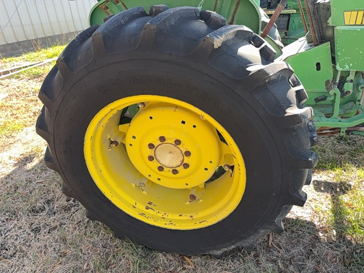 john-deere-2155-image-9