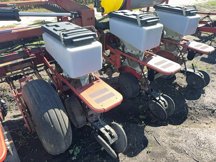 agco-white-8700-image-13