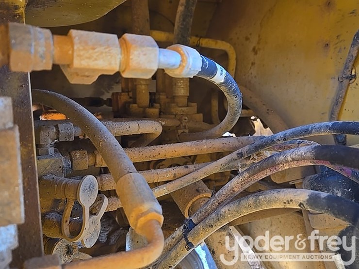 2016-caterpillar-950m-image-55