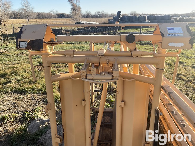 foremost-calf-working-table-image-11