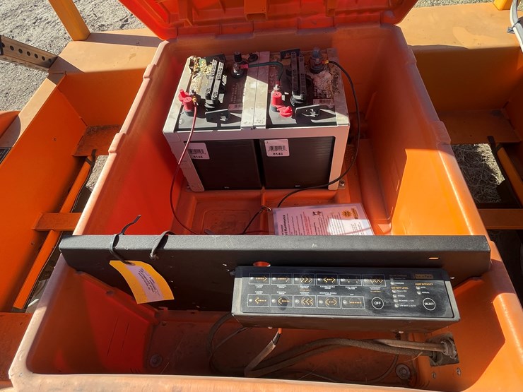 #6312-•-2019-solar-tech-arrow-board-(trailer-#37183),-no-title-image-5