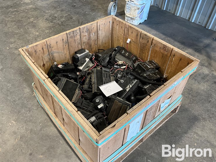 2-way-radios-image-1