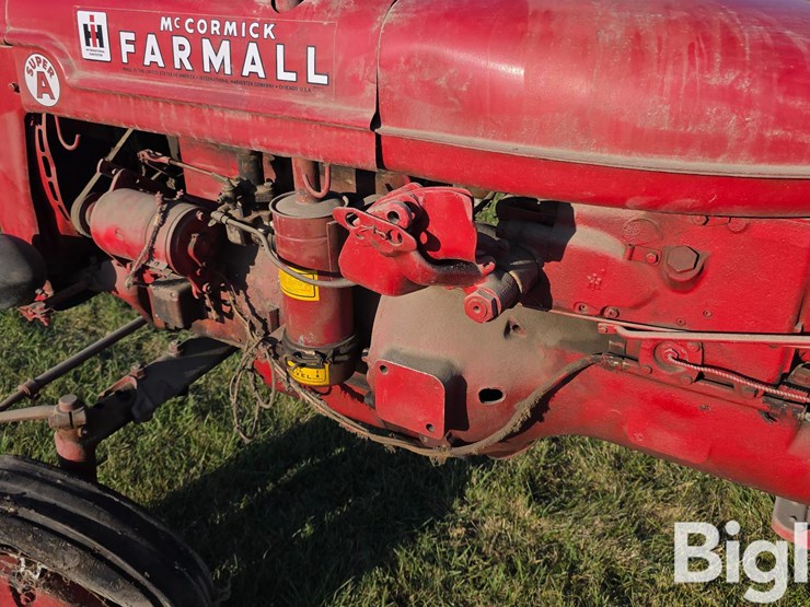 1953-farmall-super-a-2wd-tractor-image-17