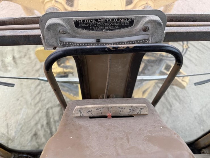 1974-caterpillar-140g-image-46