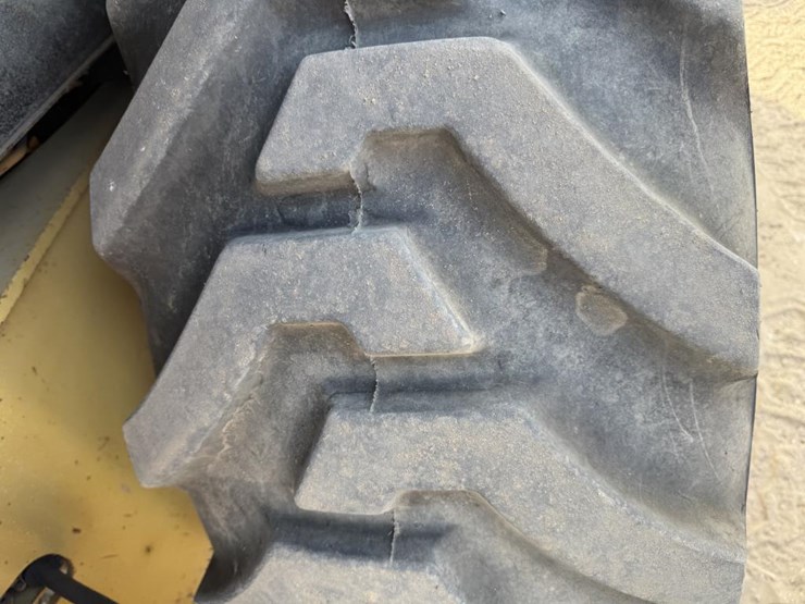 caterpillar-416b-image-65