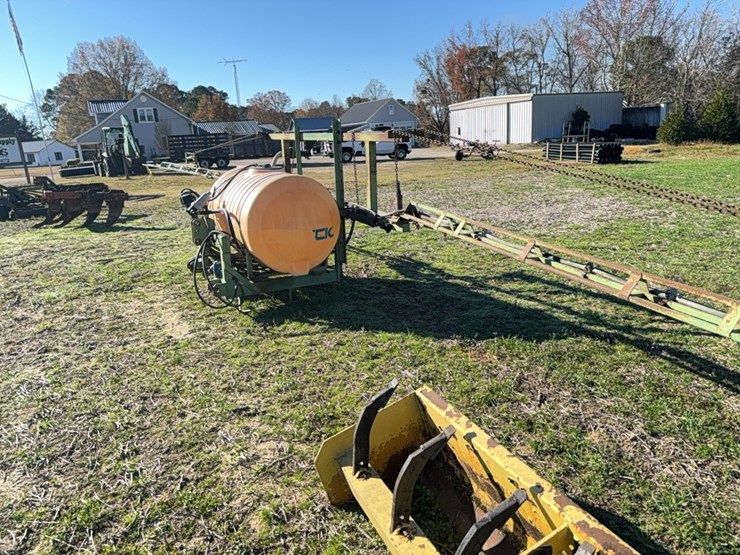 reddick-sprayer--with-controls-and-hydraulic--hypro-pump-located-at-107-jernigan-swamp-rd.-in-ahoskie,-north-carolina-image-1