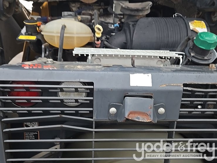 2020-deere-333g-image-53