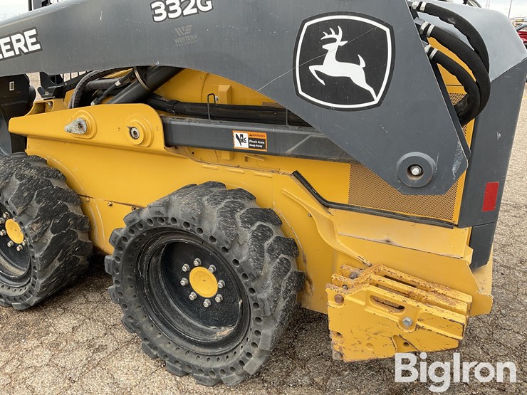 2021-deere-332g-image-17