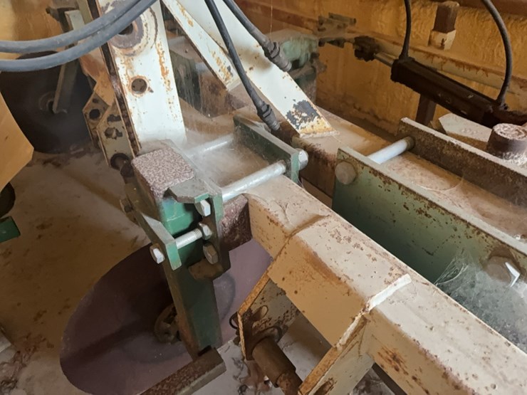 strickland-4-row-sweet-potato-inverting-plow-image-13