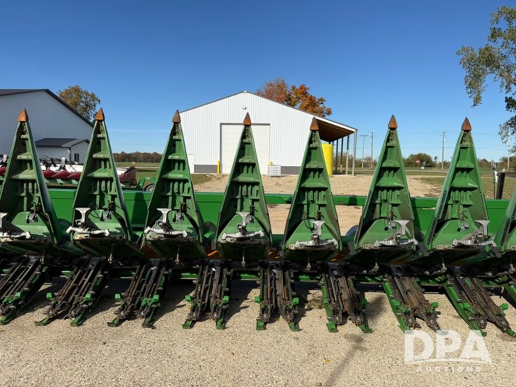 2014-john-deere-616c-image-15