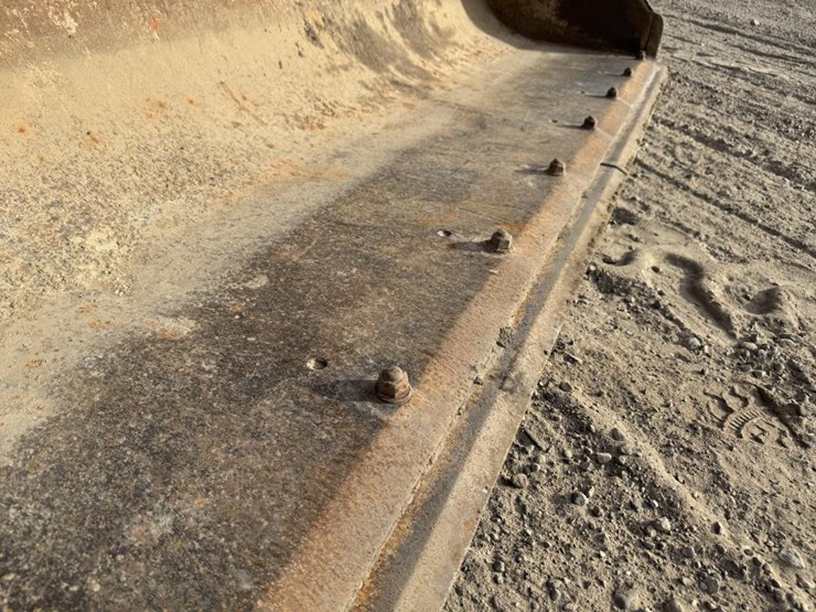 caterpillar-416b-image-28