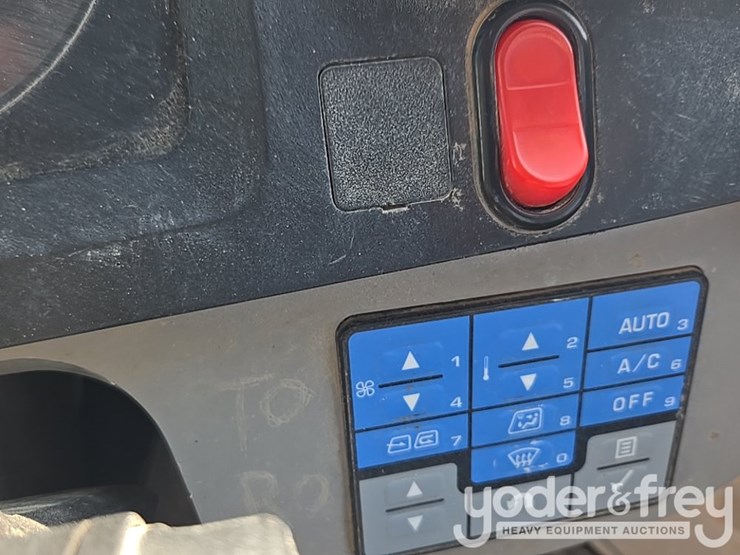 2018-komatsu-wa200-8-image-142