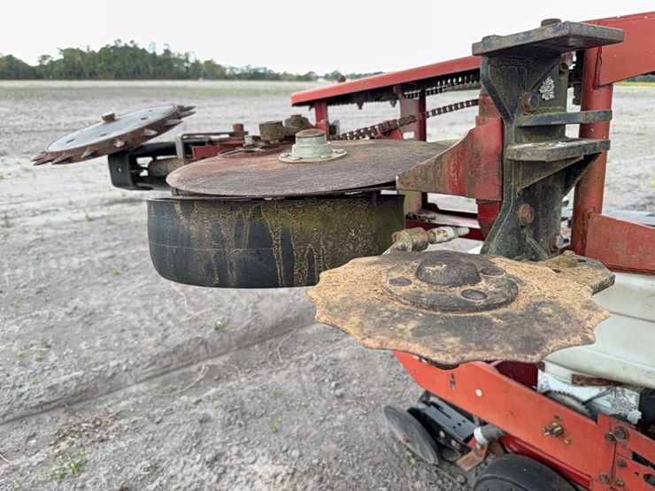 agco-white-8700-image-16