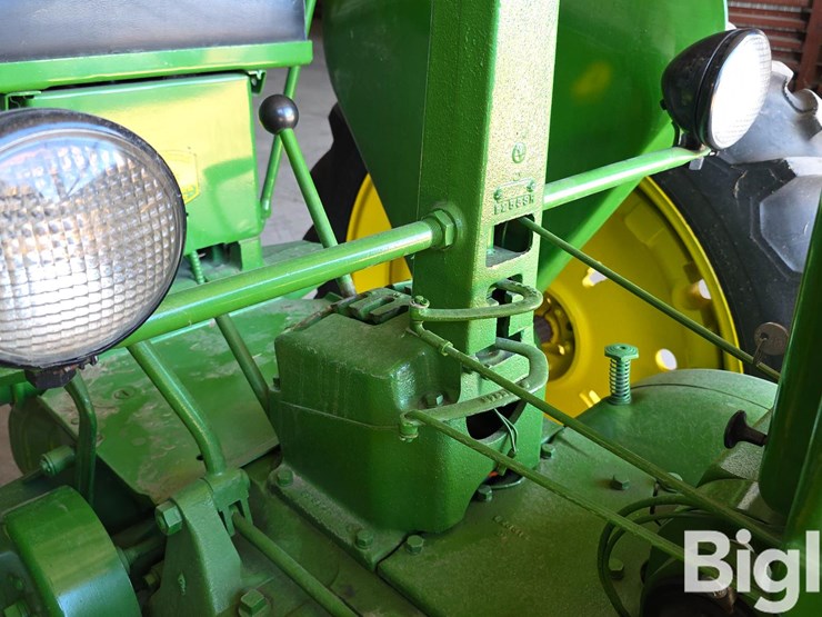 john-deere-b-image-12