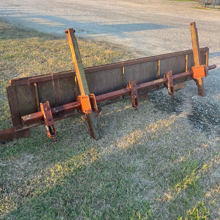 one set of dirt doors, bed shapers located at 1244 Vandiford Thomas Rd SnowHill NC call 252-532-8061 for information