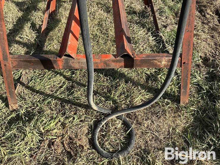 250-gal-fuel-tank-w/-stand-image-16