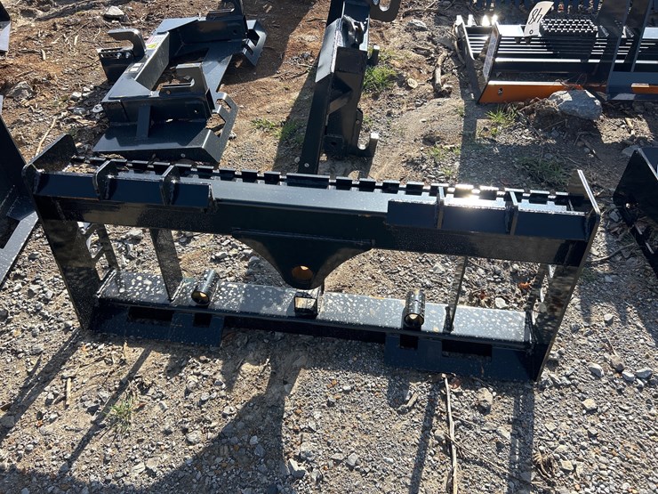 #42-•-skid-steer-pallet-fork-/-hay-spear-frame-image-2